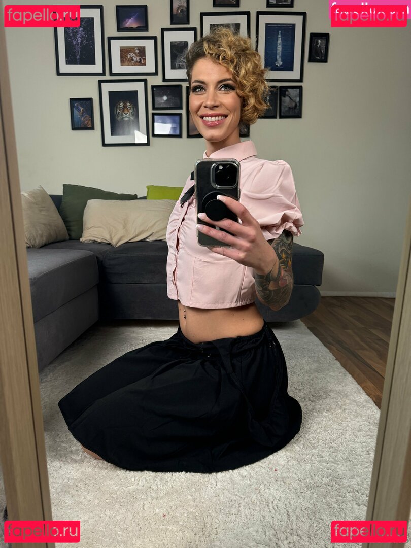 Lisa Luchs Nude Onlyfans Photo 38
