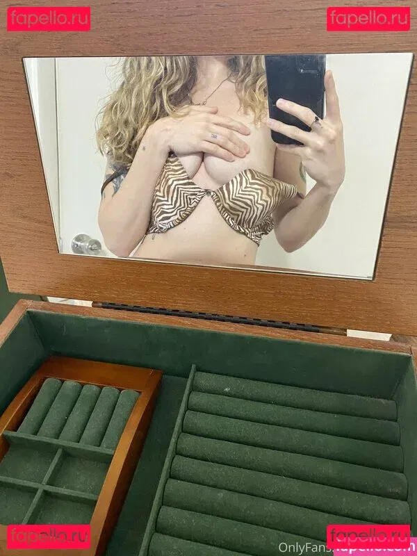 xtinaricci Onlyfans Photo Gallery 