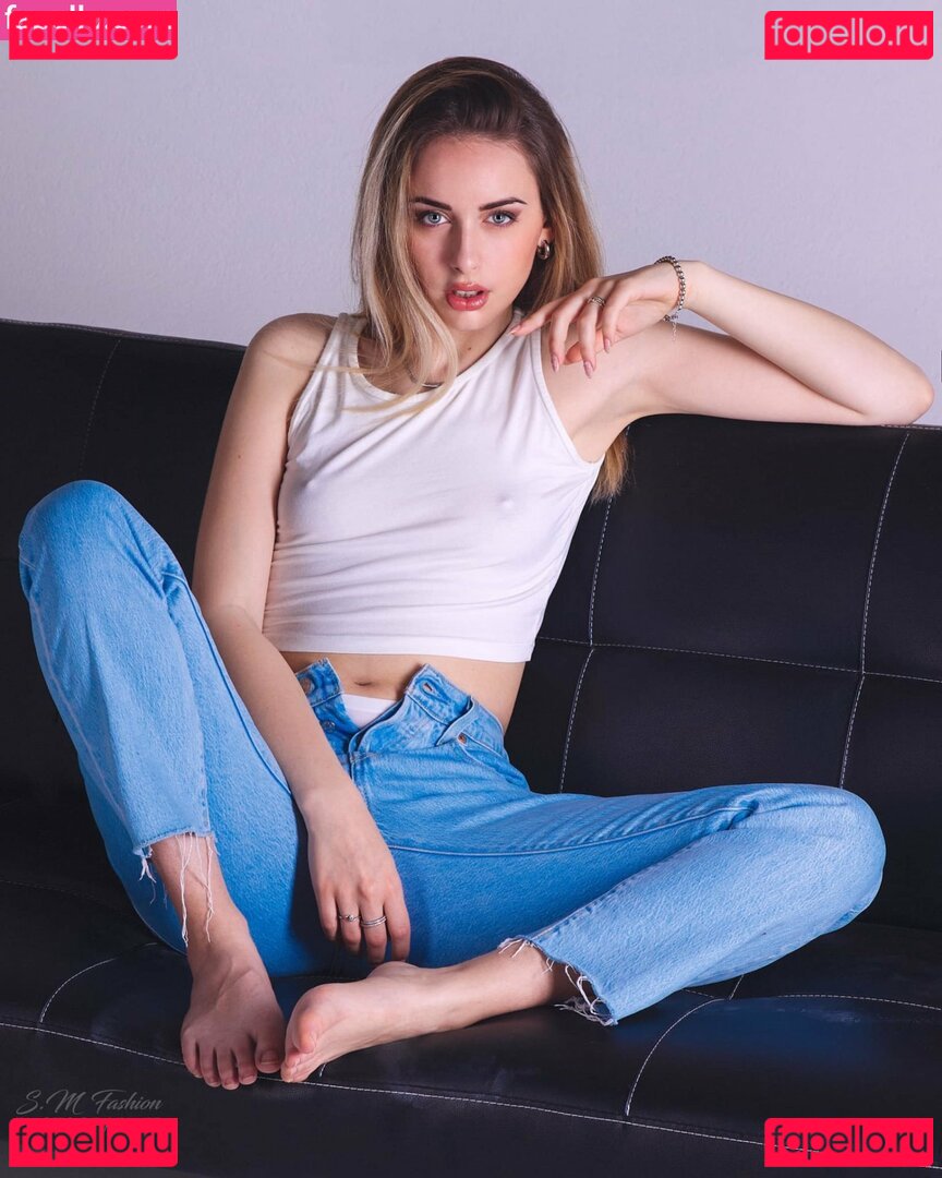Greta Ray Nude Onlyfans Photo 9
