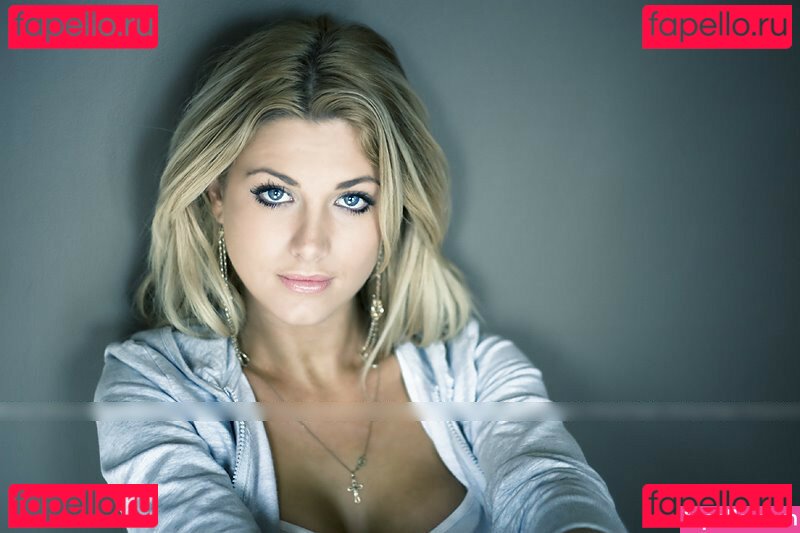 Laura Surrich Nude Onlyfans Photo 47