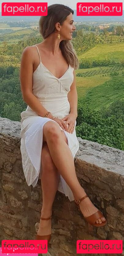 Laura Surrich Nude Onlyfans Photo 33