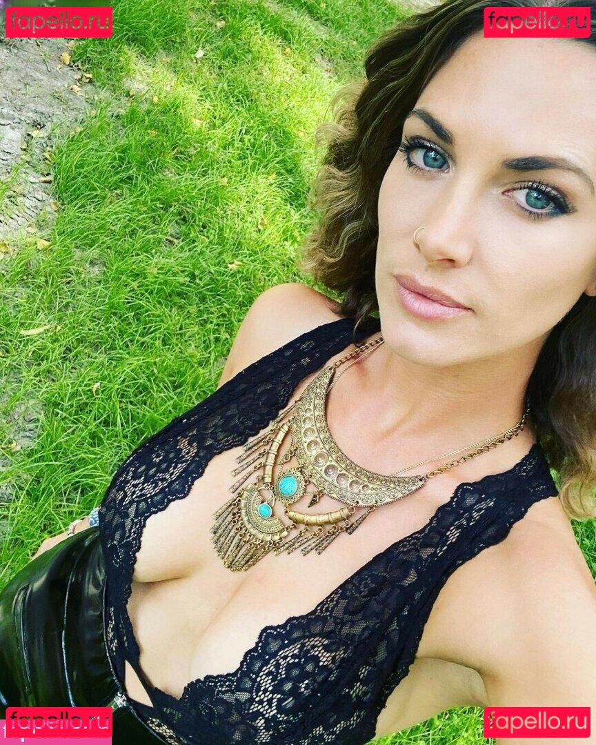 Laura Surrich Nude Onlyfans Photo 14