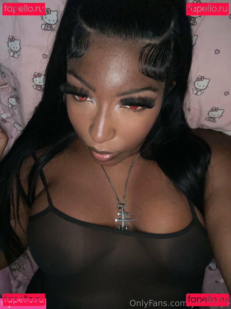 yennraye Nude Onlyfans Photo 9