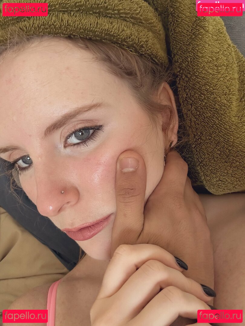 Saraguitan Nude Onlyfans Photo 15