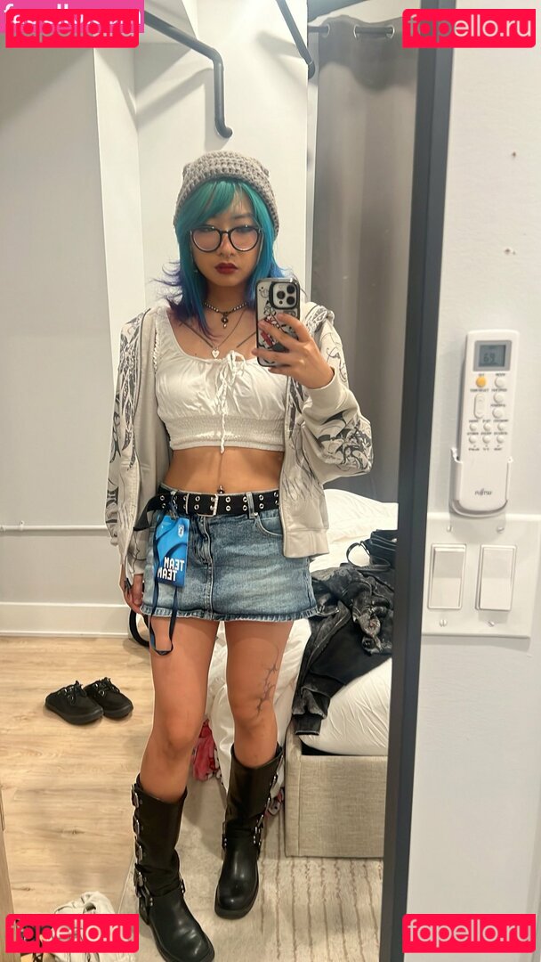 skatelyngames Nude Onlyfans Photo 18