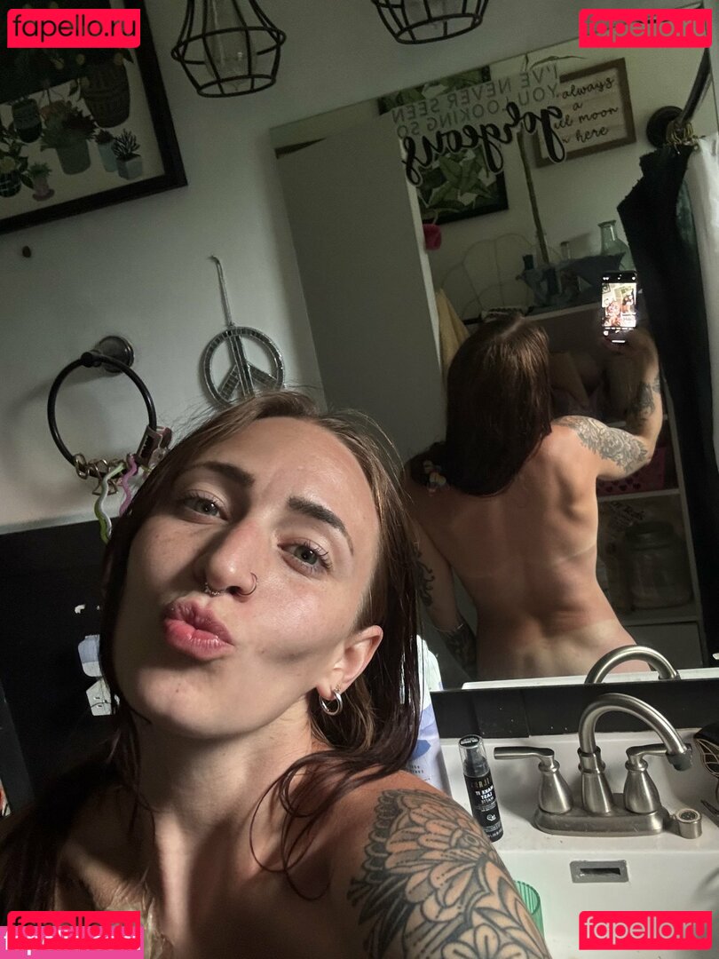 Chelsswellss Nude Onlyfans Photo 27