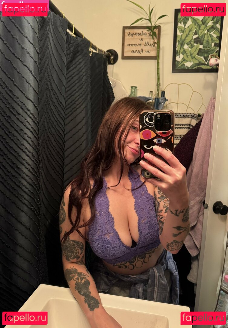 Chelsswellss Nude Onlyfans Photo 26
