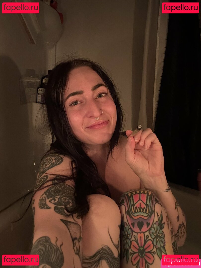 Chelsswellss Nude Onlyfans Photo 23
