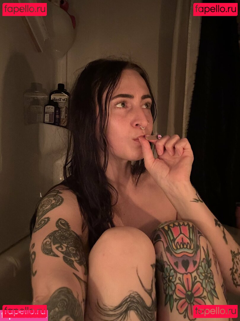 Chelsswellss Nude Onlyfans Photo 22
