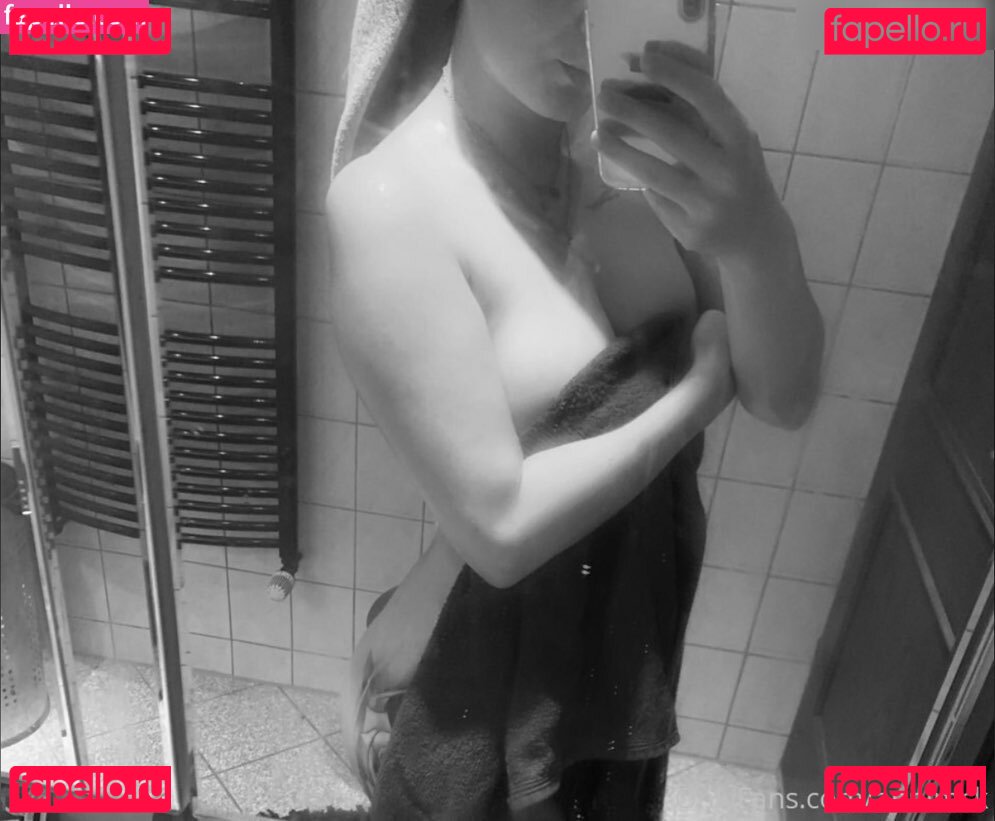 annimck Nude Onlyfans Photo 36