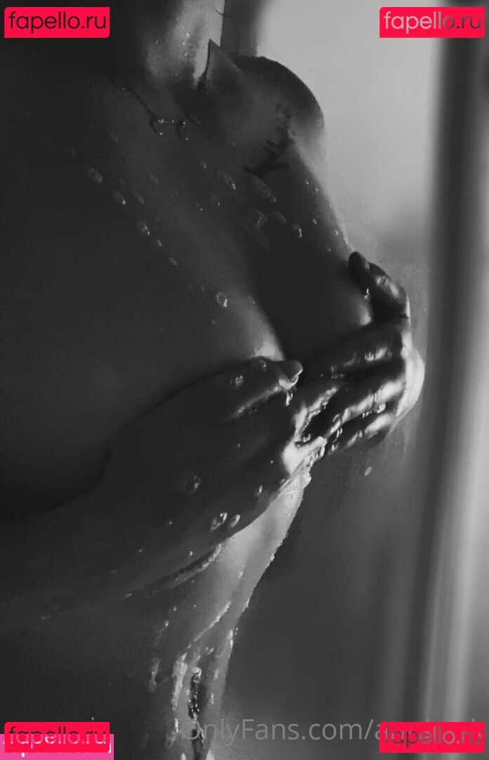annimck Nude Onlyfans Photo 14