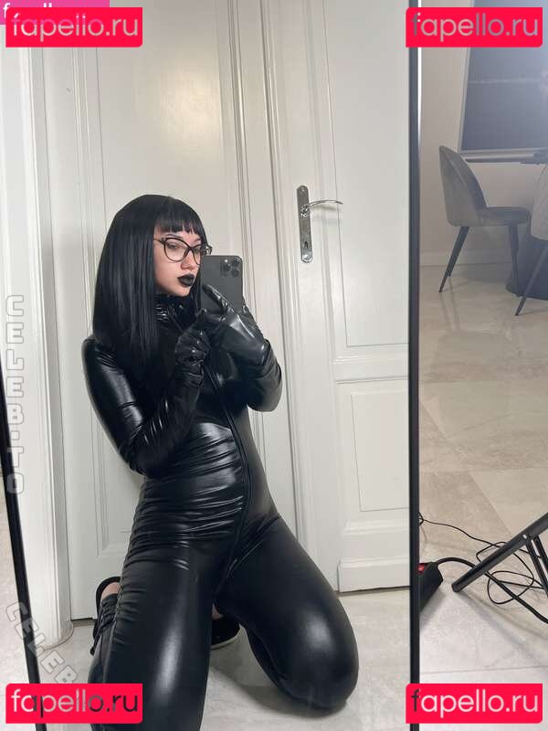 Goddess Zara Nude Onlyfans Photo 6