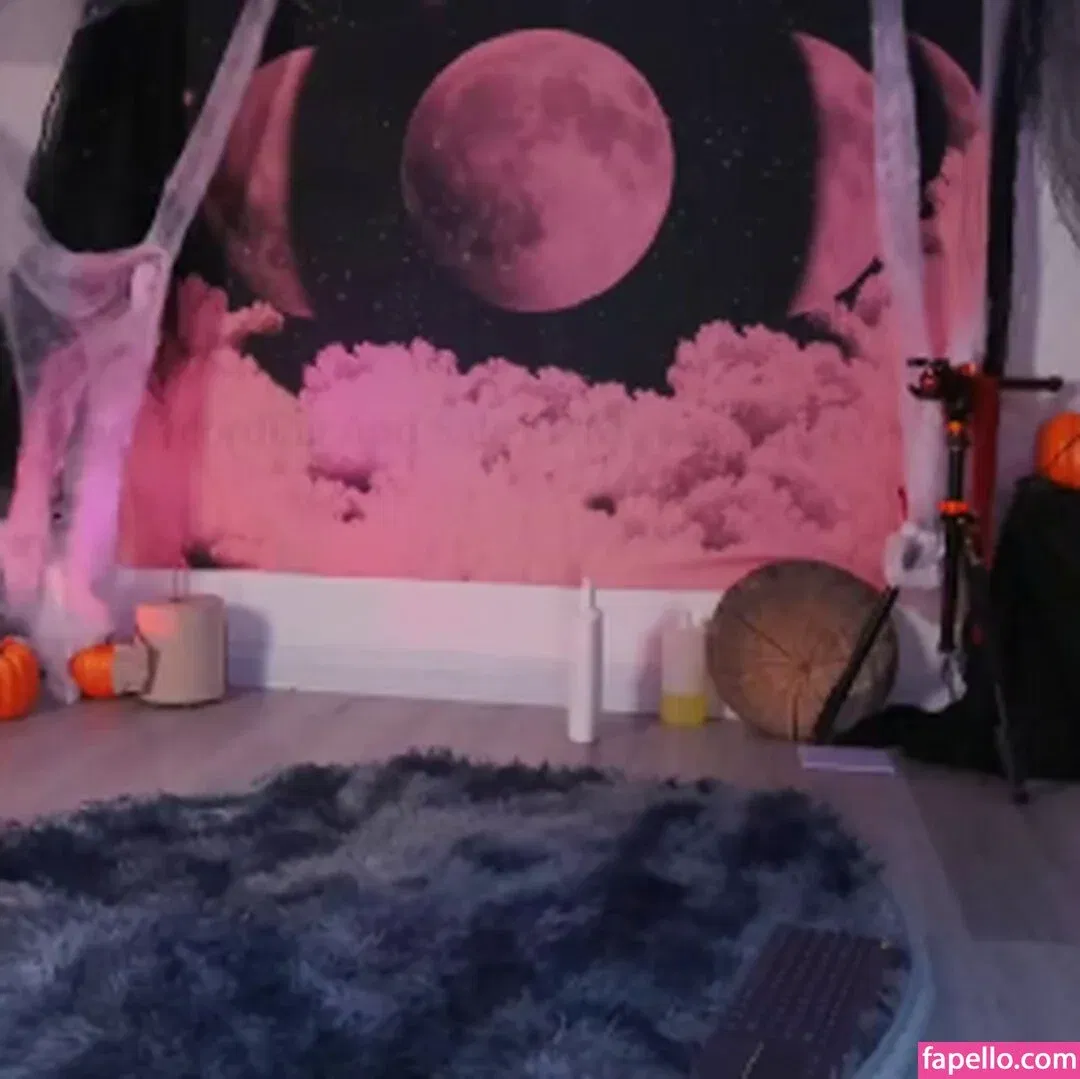 Mollyflwers Onlyfans Photo Gallery 