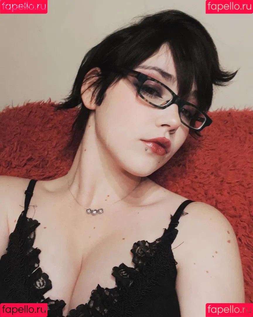 emquizii Onlyfans Photo Gallery 