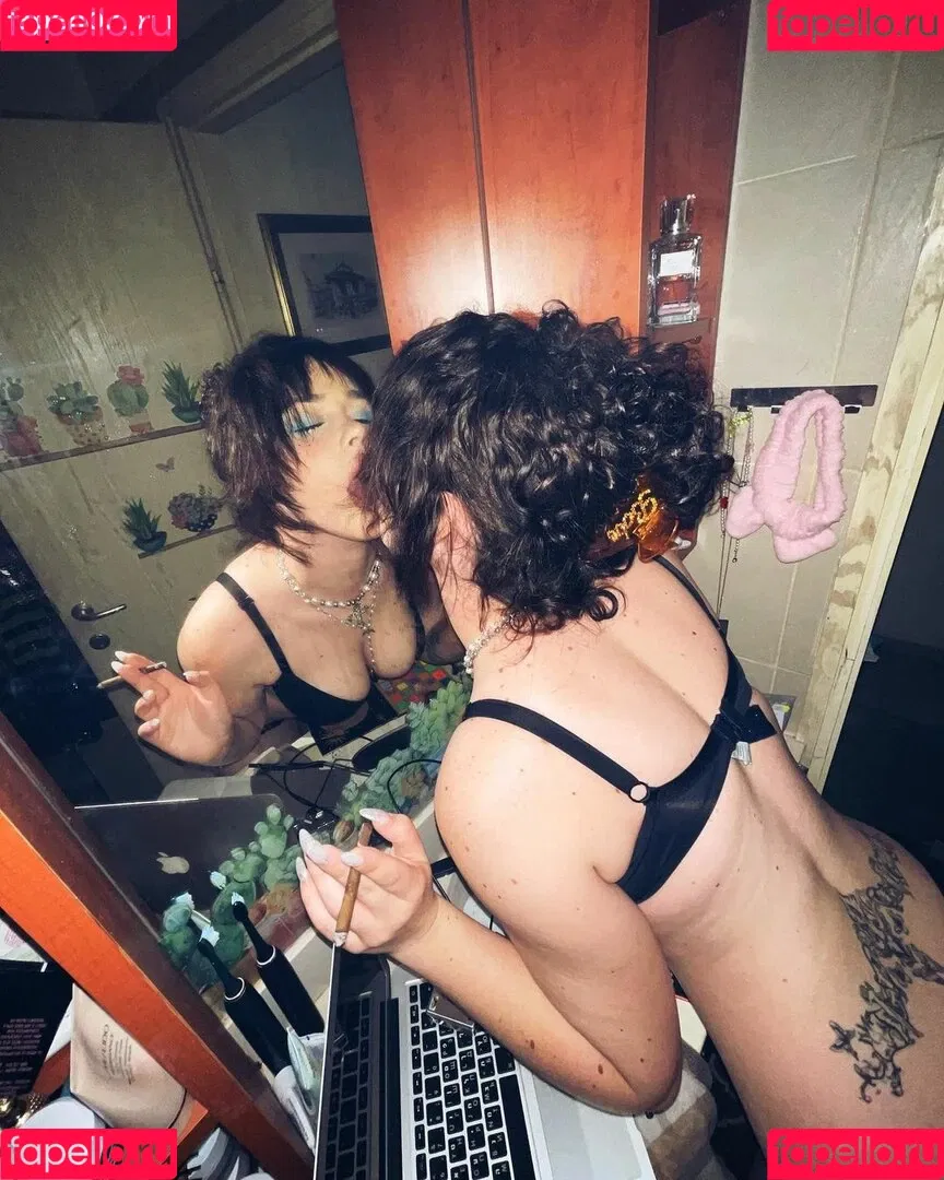 emquizii Onlyfans Photo Gallery 