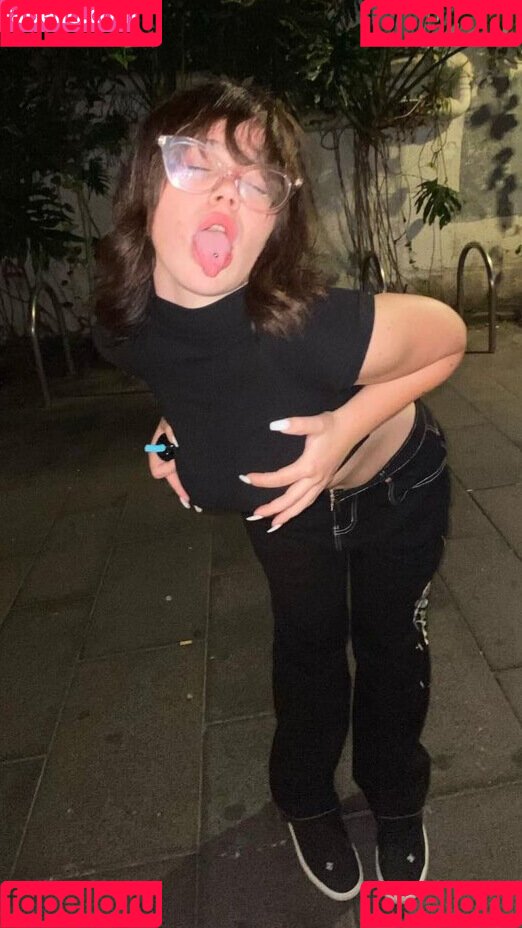 emquizii Onlyfans Photo Gallery 