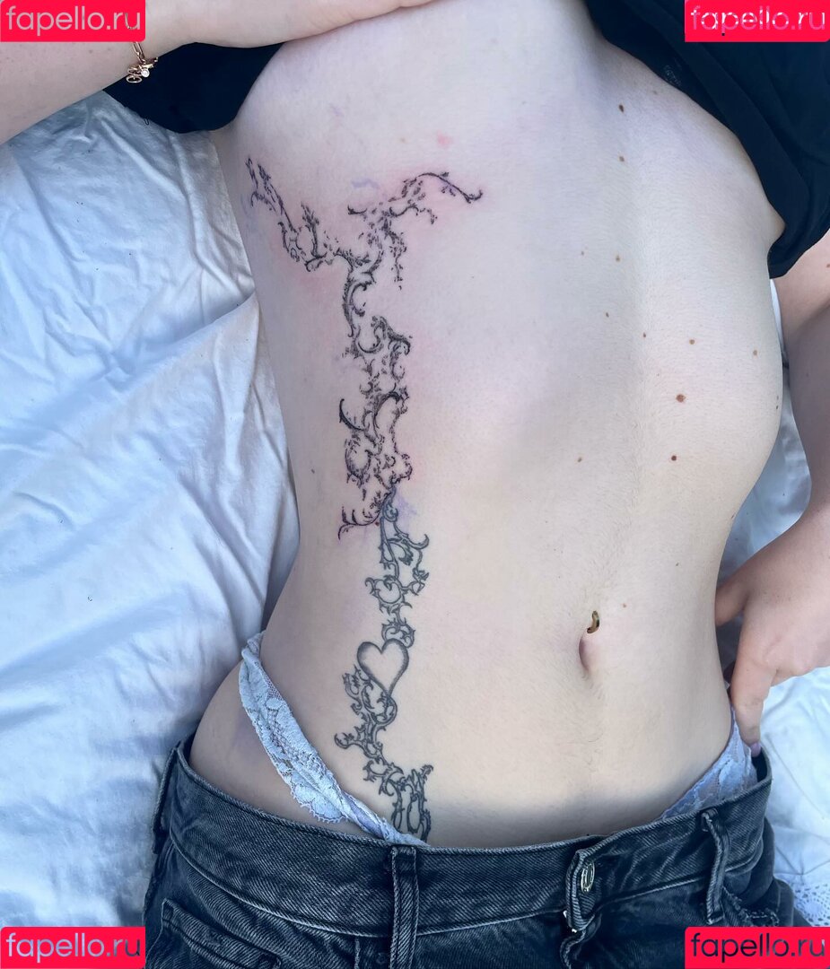 emquizii Onlyfans Photo Gallery 