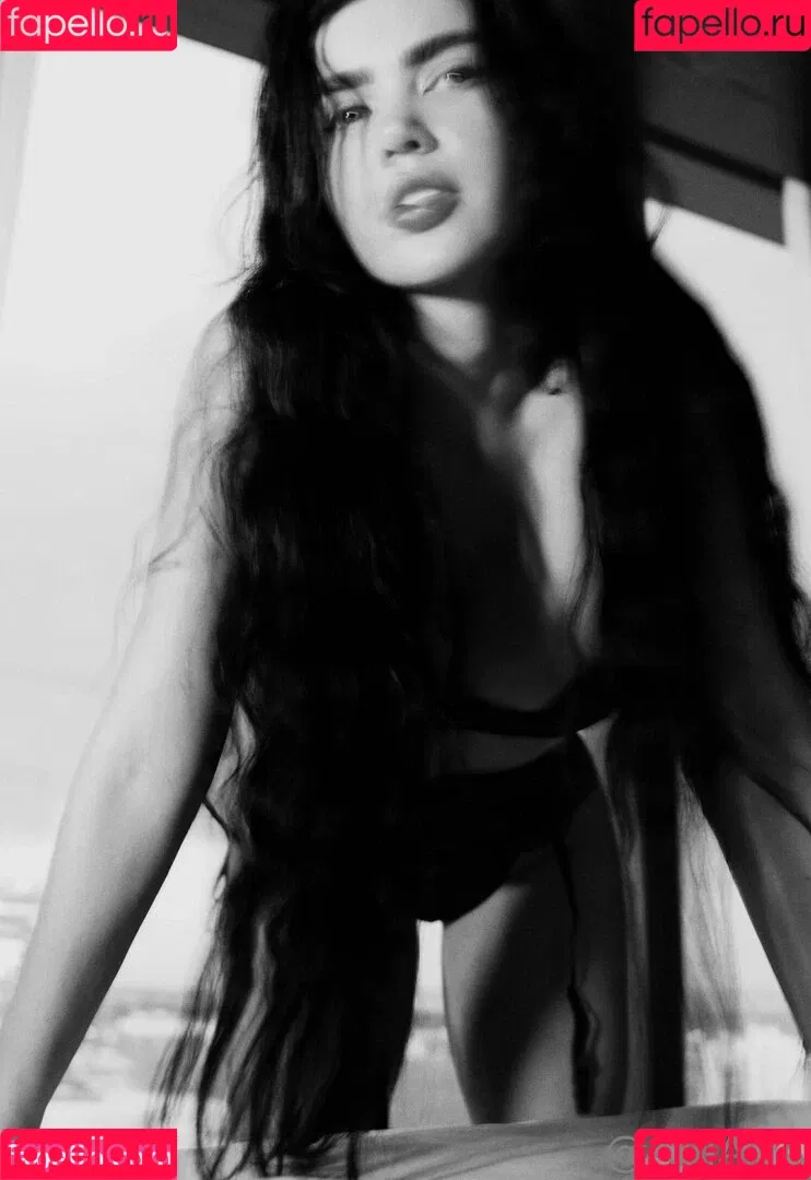 ariana Onlyfans Photo Gallery 