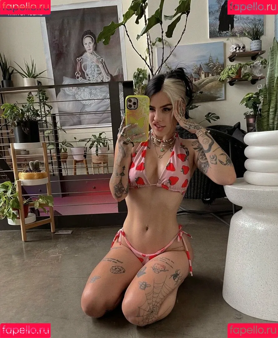 Cray Onlyfans Photo Gallery 