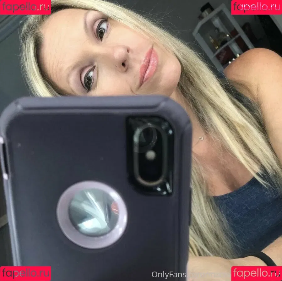 mzcourtneycummz Onlyfans Photo Gallery 