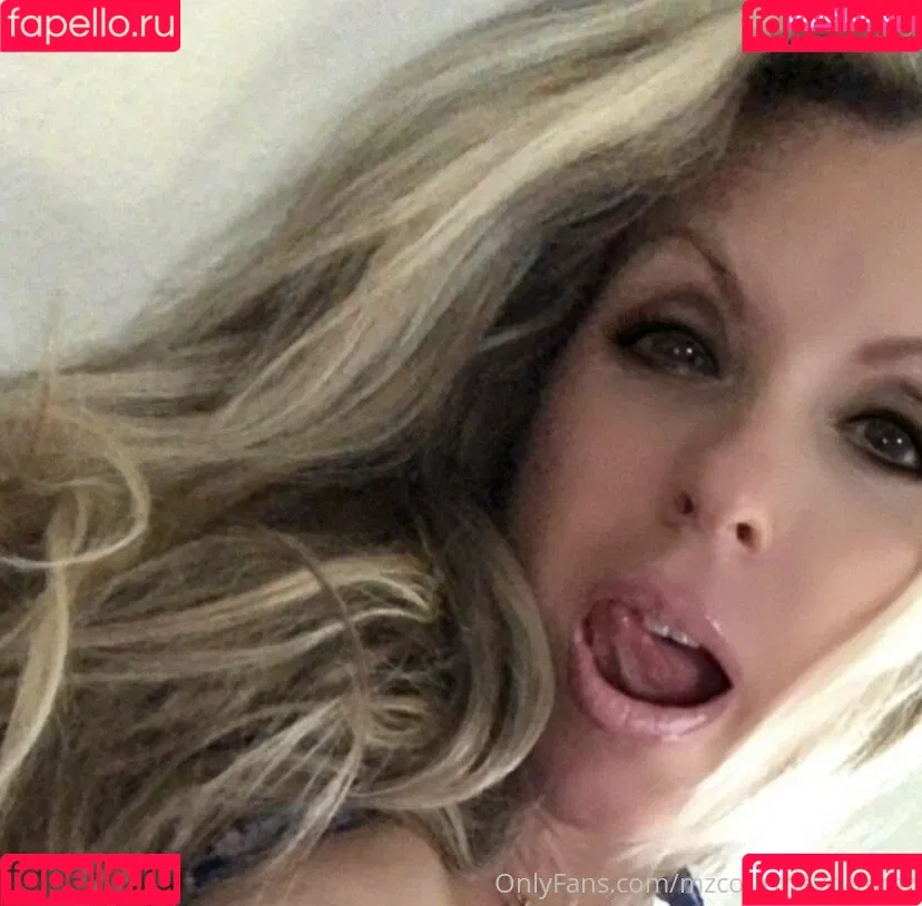 mzcourtneycummz Onlyfans Photo Gallery 