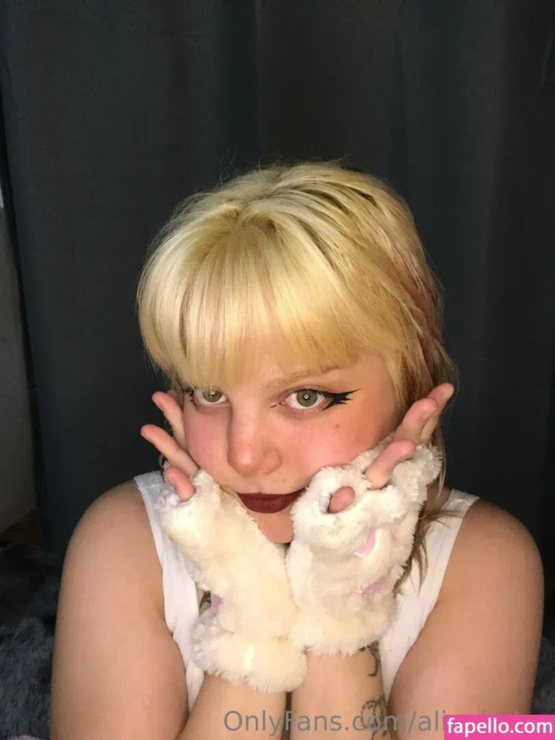 aliyahalya Onlyfans Photo Gallery 