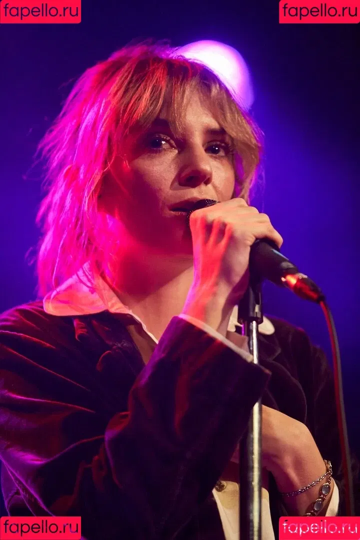 Maya Hawke Onlyfans Photo Gallery 
