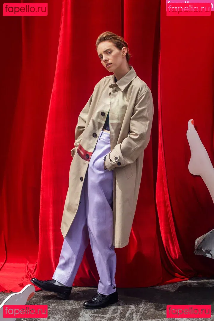 Maya Hawke Onlyfans Photo Gallery 