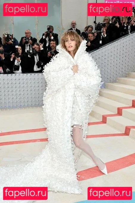 Maya Hawke Onlyfans Photo Gallery 