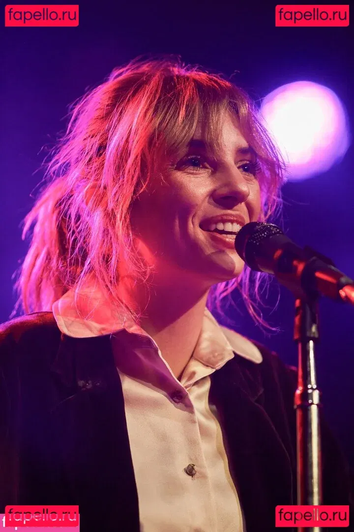 Maya Hawke Onlyfans Photo Gallery 