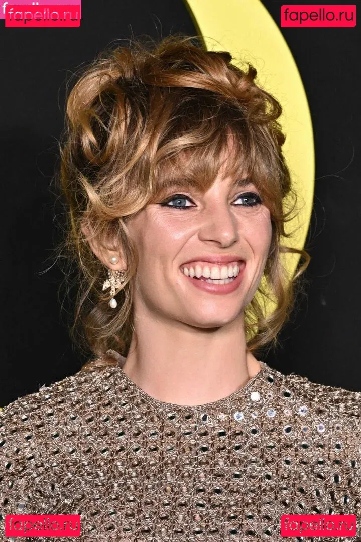 Maya Hawke Onlyfans Photo Gallery 