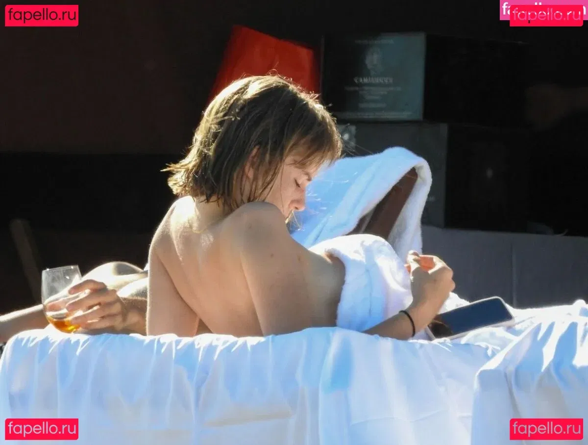 Maya Hawke Onlyfans Photo Gallery 