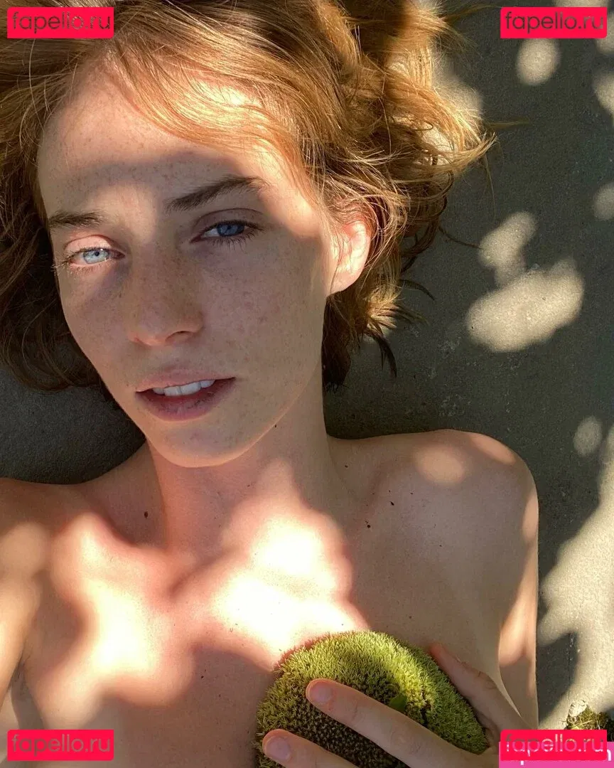 Maya Hawke Onlyfans Photo Gallery 