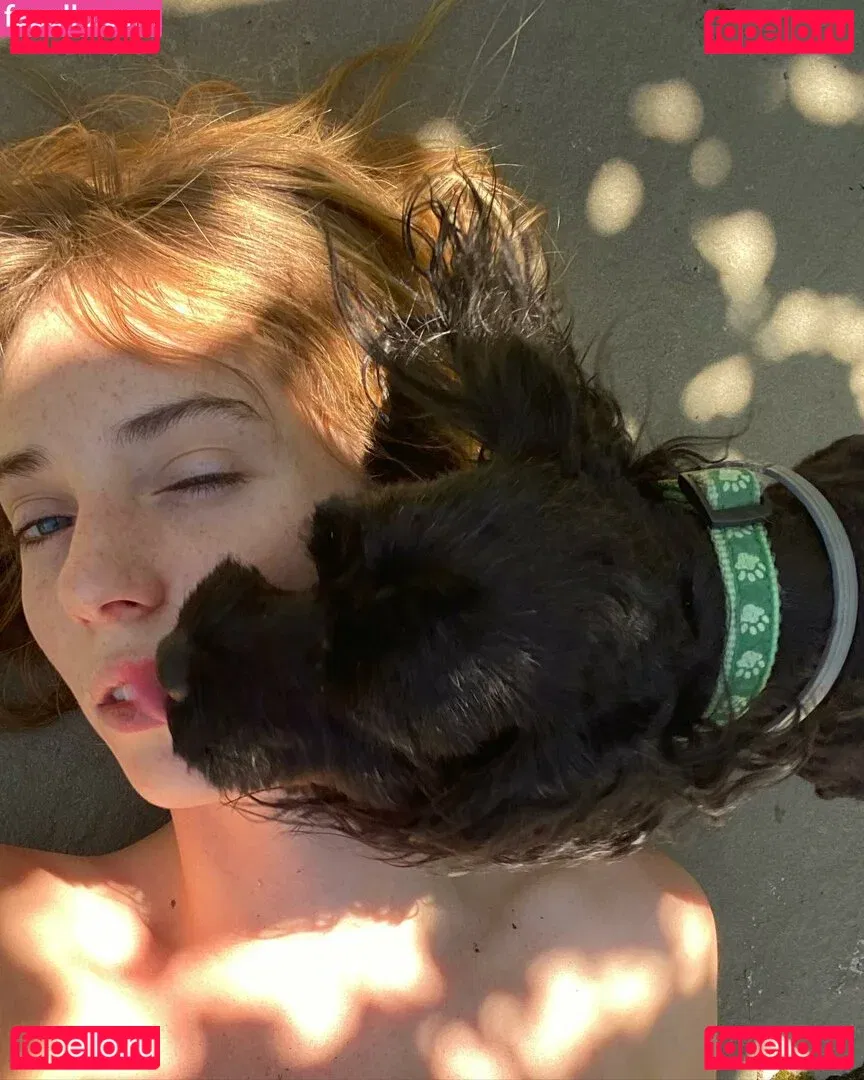 Maya Hawke Onlyfans Photo Gallery 