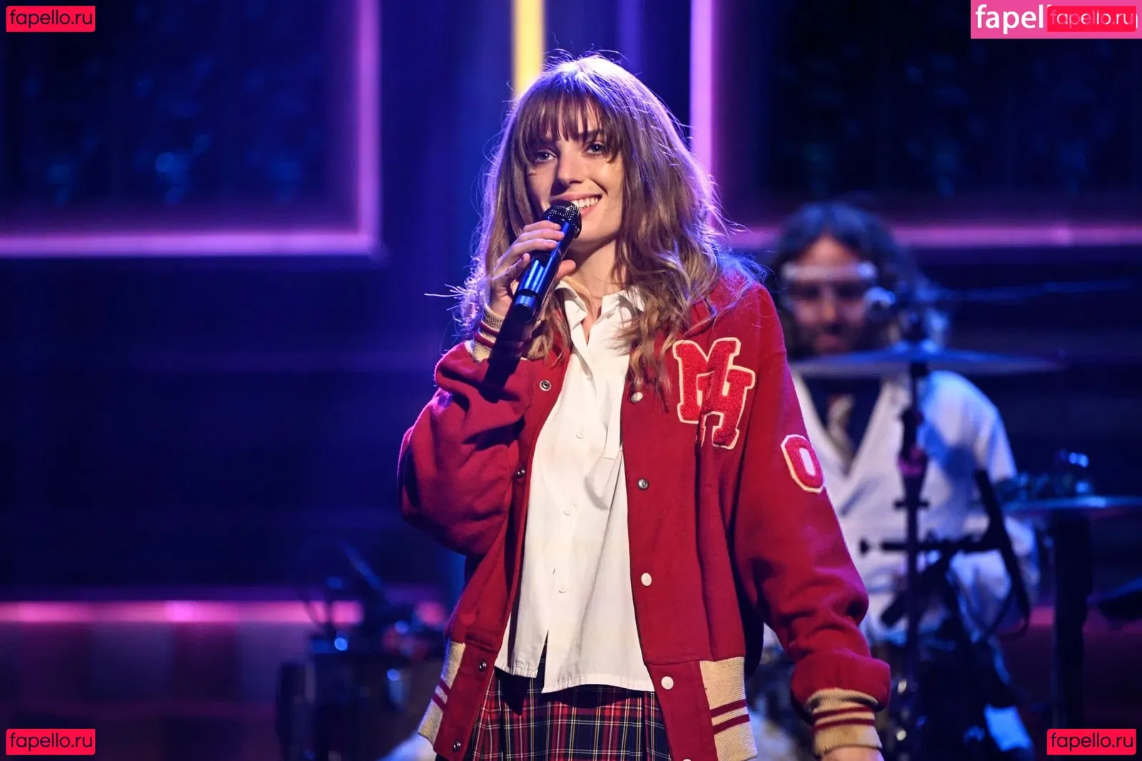 Maya Hawke Onlyfans Photo Gallery 