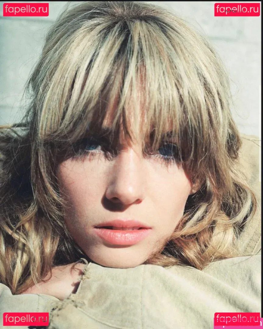 Maya Hawke Onlyfans Photo Gallery 