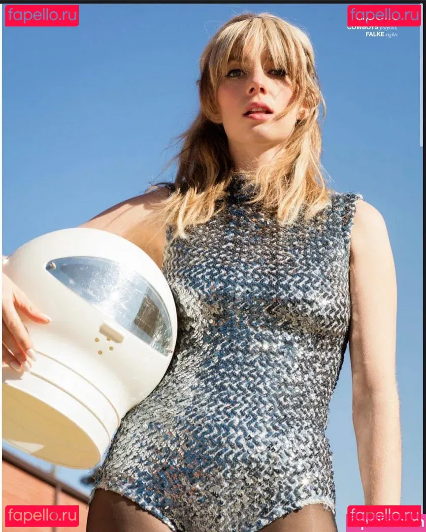 Maya Hawke Onlyfans Photo Gallery 