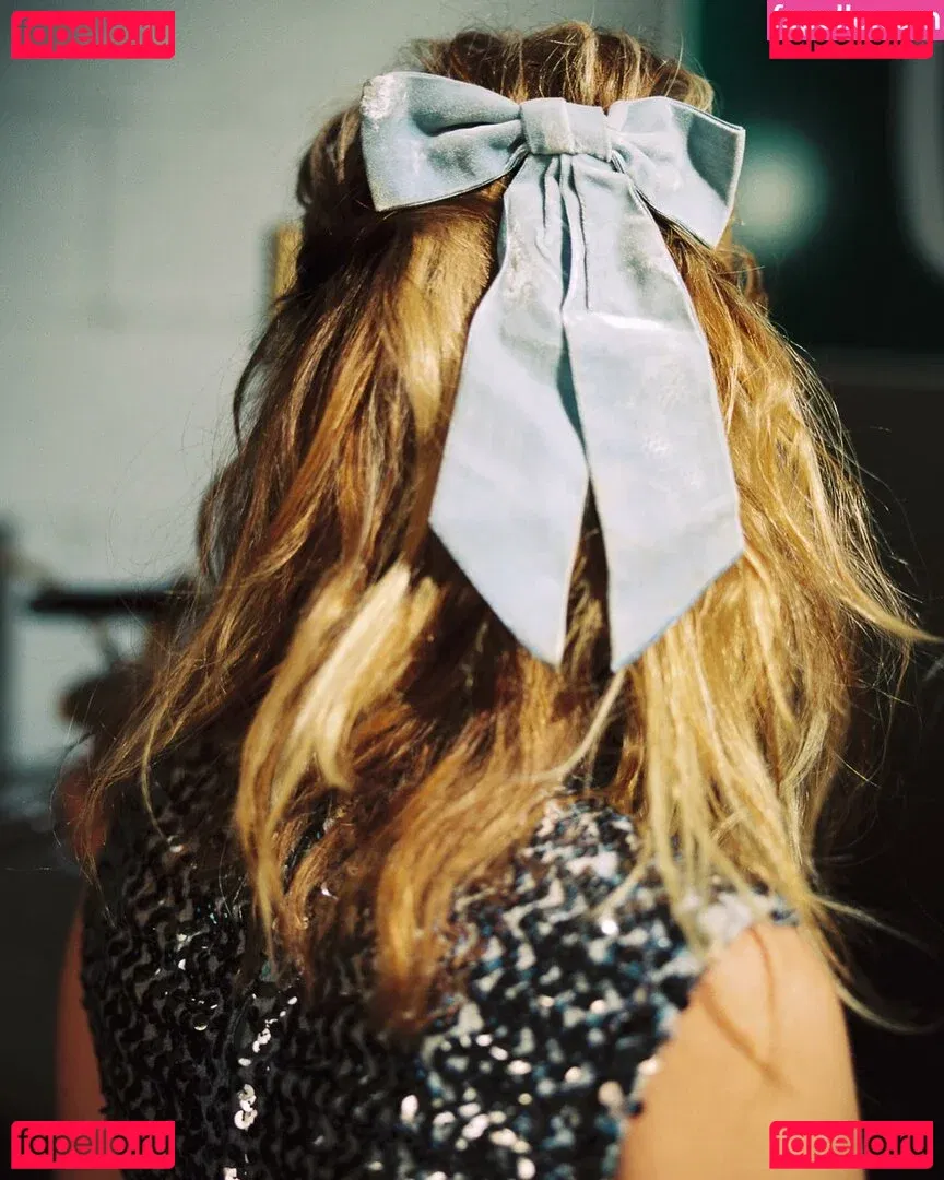 Maya Hawke Onlyfans Photo Gallery 