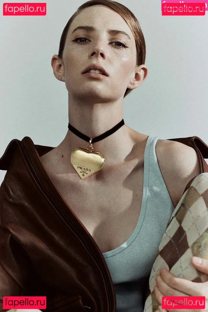 Maya Hawke Onlyfans Photo Gallery 