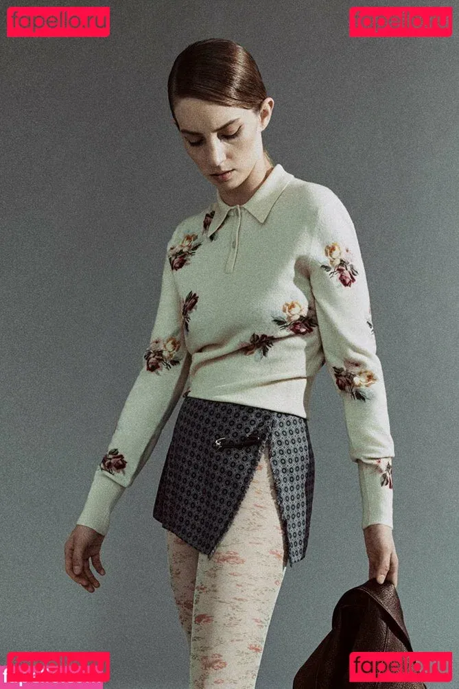 Maya Hawke Onlyfans Photo Gallery 