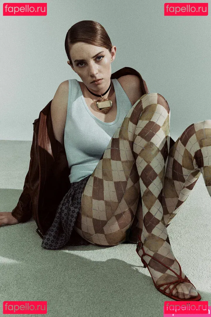 Maya Hawke Onlyfans Photo Gallery 