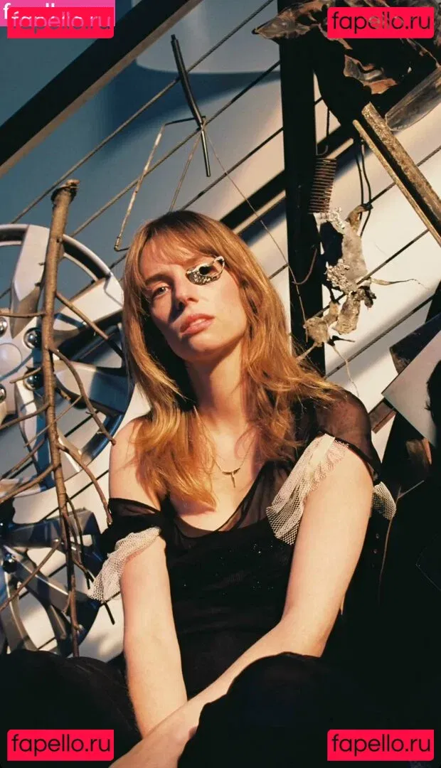 Maya Hawke Onlyfans Photo Gallery 