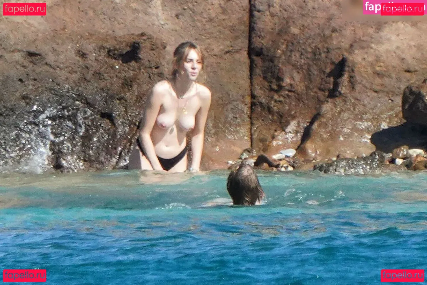 Maya Hawke Onlyfans Photo Gallery 