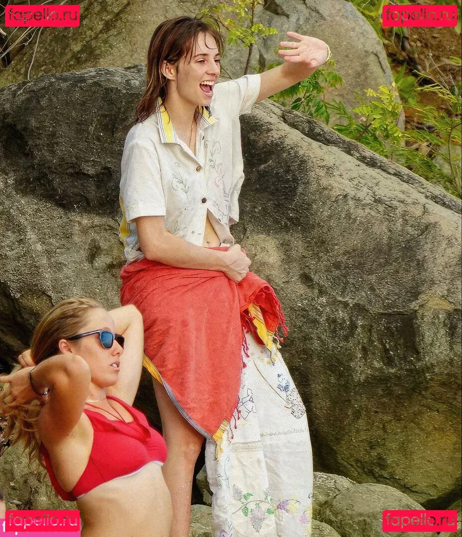 Maya Hawke Onlyfans Photo Gallery 