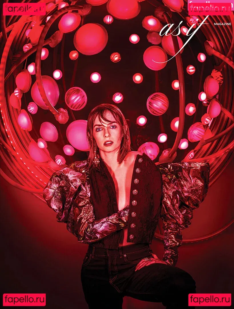 Maya Hawke Onlyfans Photo Gallery 