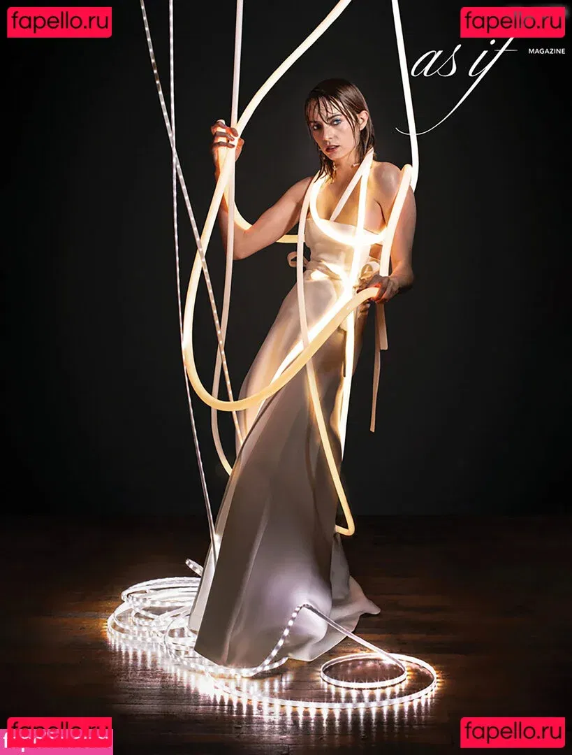 Maya Hawke Onlyfans Photo Gallery 