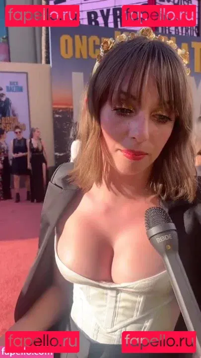 Maya Hawke Onlyfans Photo Gallery 