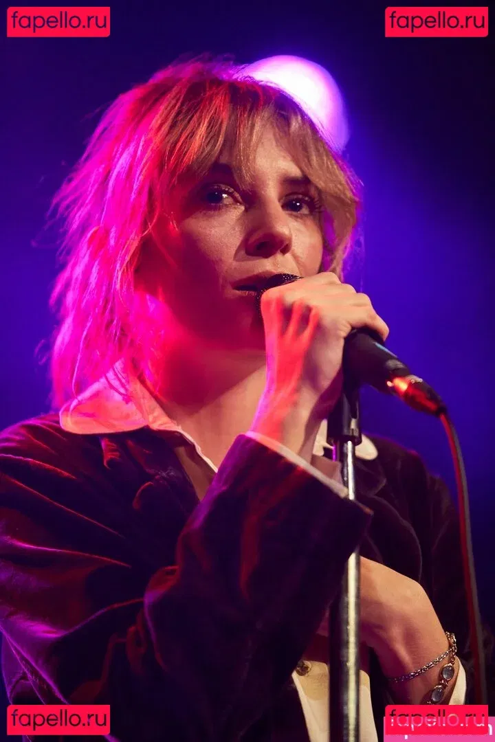 Maya Hawke Onlyfans Photo Gallery 