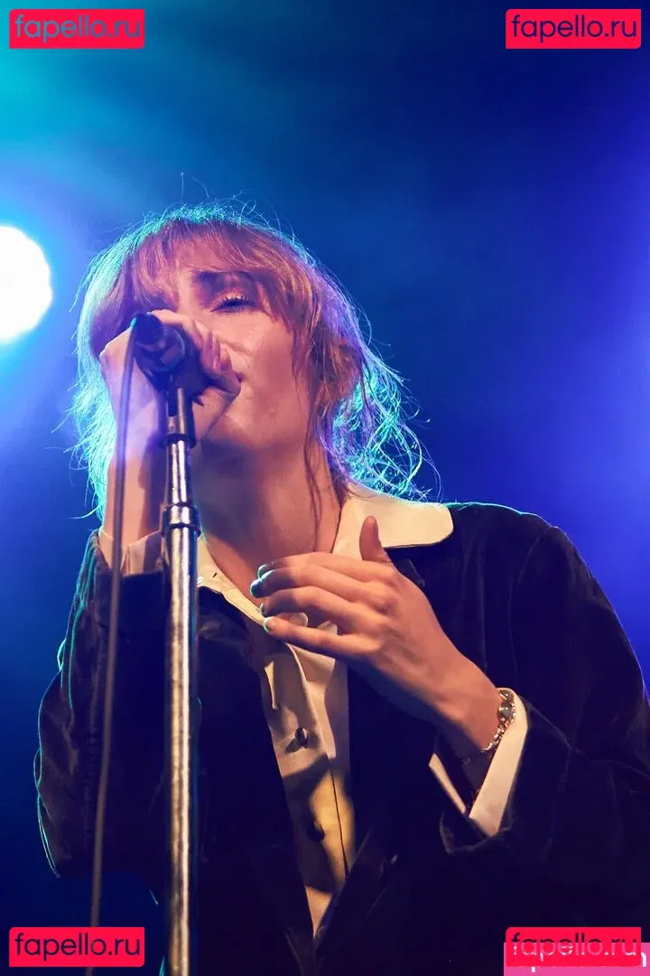 Maya Hawke Onlyfans Photo Gallery 