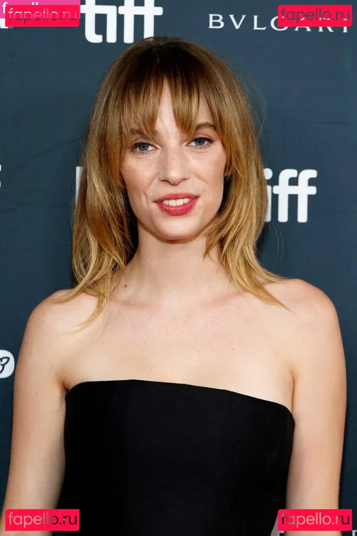 Maya Hawke Onlyfans Photo Gallery 